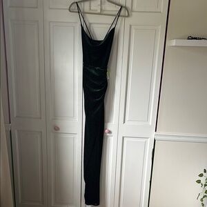 Elegant Emerald Green Evening Dress